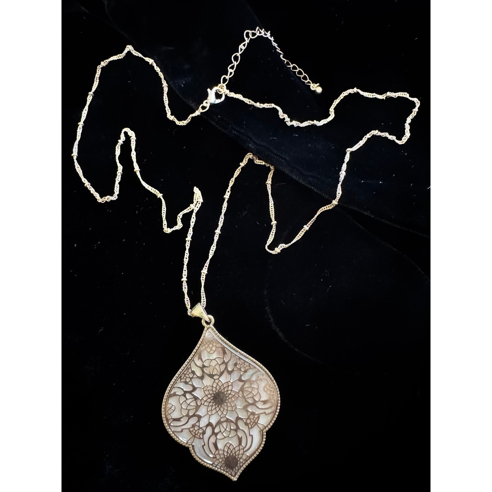 Pendant Necklace Gold Tone Filigree Mother Pearl Teardrop Boho Statement Layer